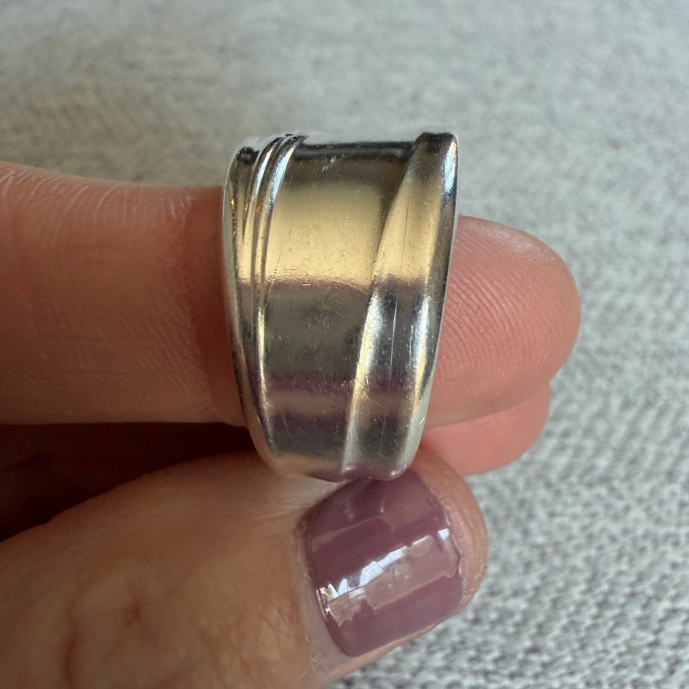 Daffodil Spoon Ring Size 6 - Picture 11 of 13